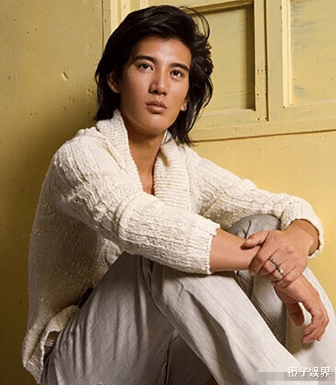 郭德纲|蒲巴甲:撞脸王力宏,力压李易峰夺冠成名,情史颠覆你的想象