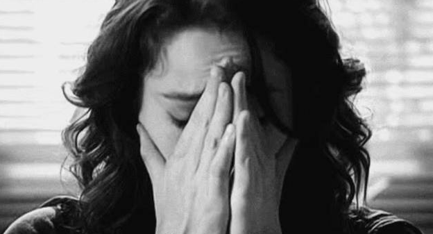 炎九|女儿：爸爸因为我是女孩离开了，妈妈因为要过自己的生活而抛弃我