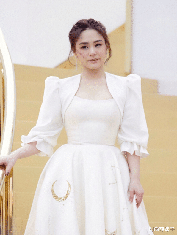 阿娇|阿娇离婚后如“整容”,今39岁减肥成功,“仙女脸”让前夫后悔