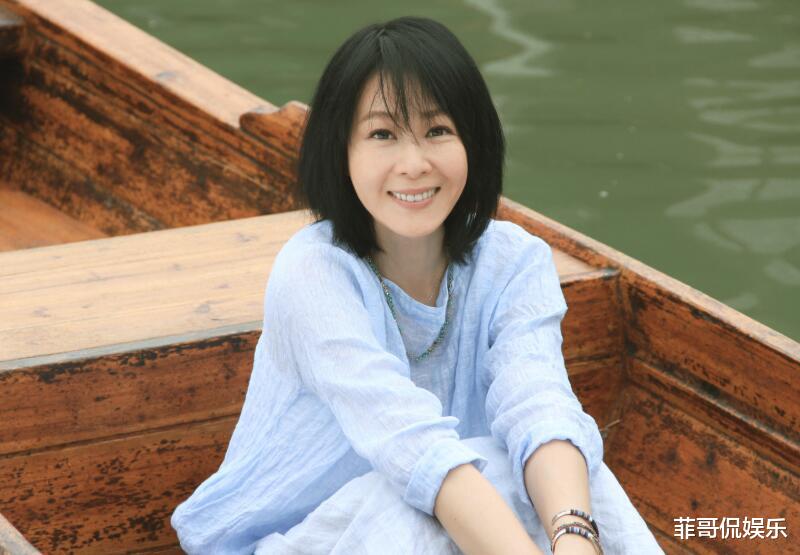 王宝强|51岁刘若英和38岁王宝强真实关系曝光，网友：藏得太深了