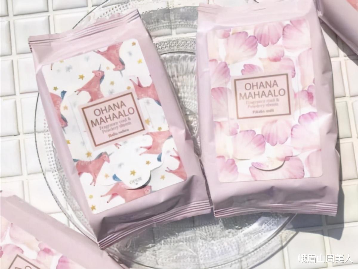 口红|真正优雅的女人，出门包里会带有这5样东西，少一样都不“精致”