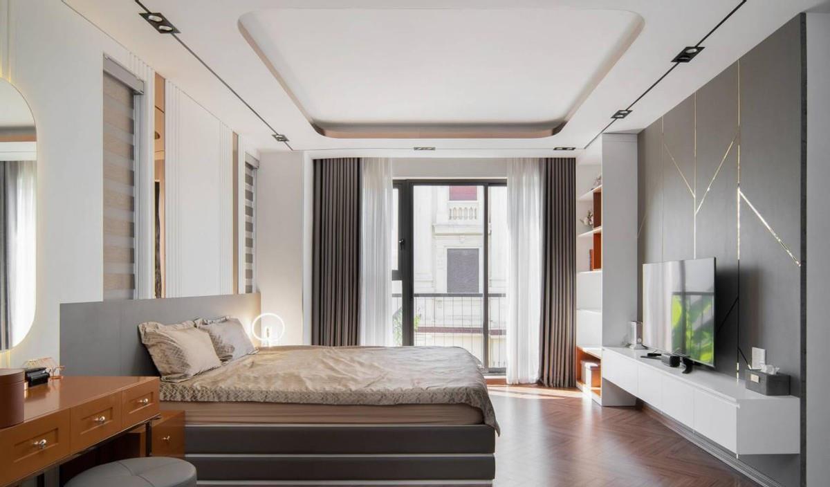 挑空客厅显大气，入户院子挺精致，这套360㎡别墅完工收获一致好评