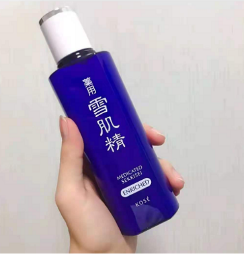 |护肤品真的别再乱选了！这几款已被拉入黑名单，小心皮肤越来越差