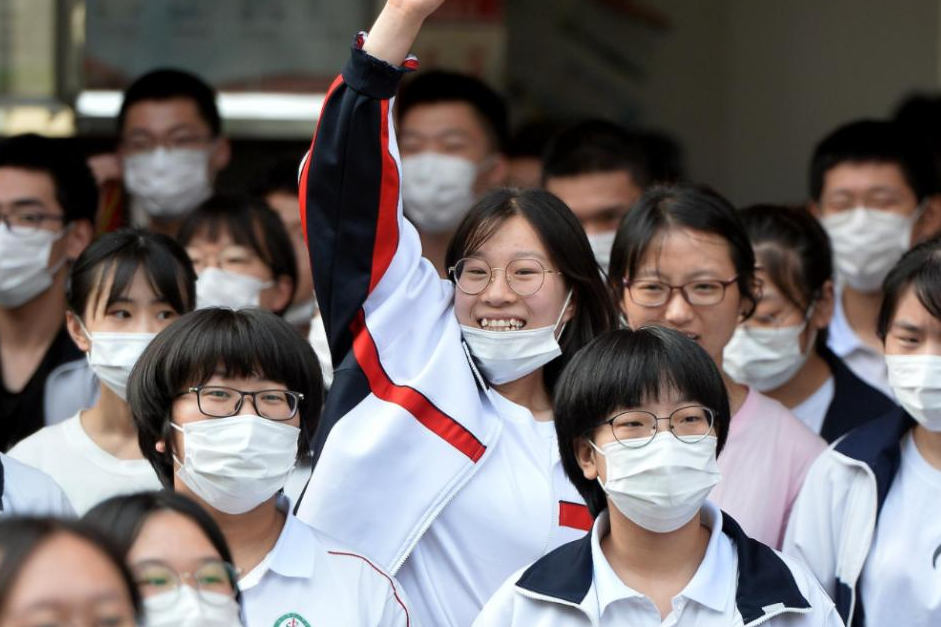 Ainee妈咪|为何有些孩子上大学以后,就很少和父母联系了?家长心里得有数