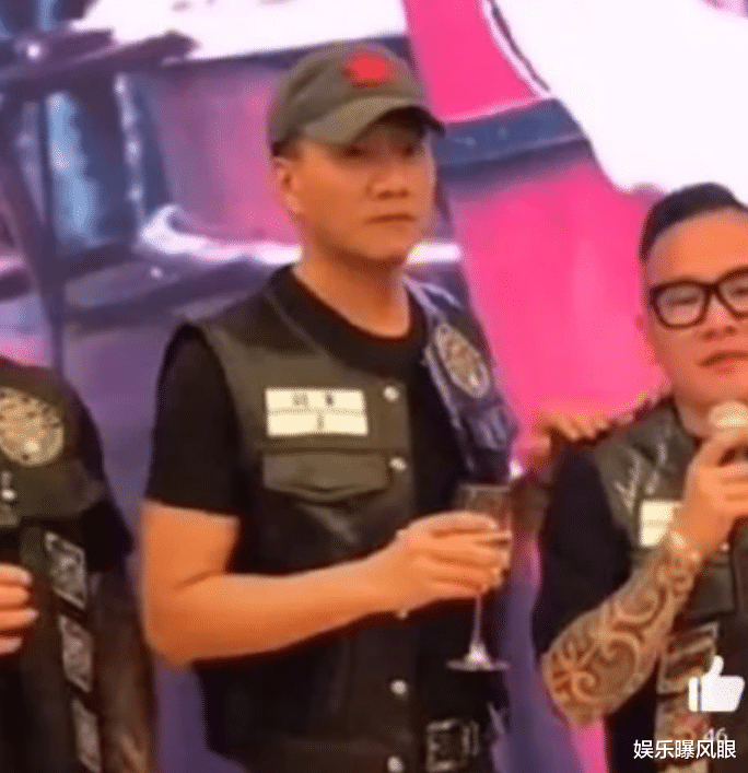 李亚鹏|李亚鹏回应“兄弟堂”，四字回应撇清关系，网友：照片怎么解释？