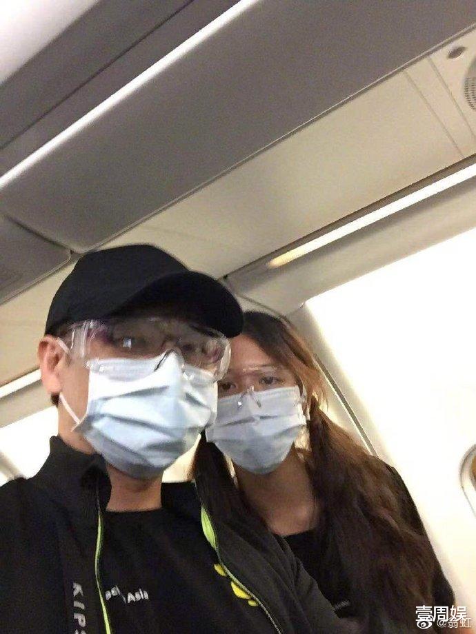 翁虹|52岁翁虹深夜晒照，直言跟丈夫分开14个月，如今终于熬出头！