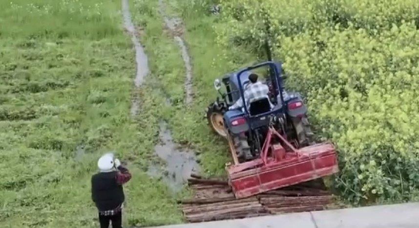 张艺兴|张艺兴晒拖拉机驾驶证，录制综艺太用心，《向往的生活》好戏来了