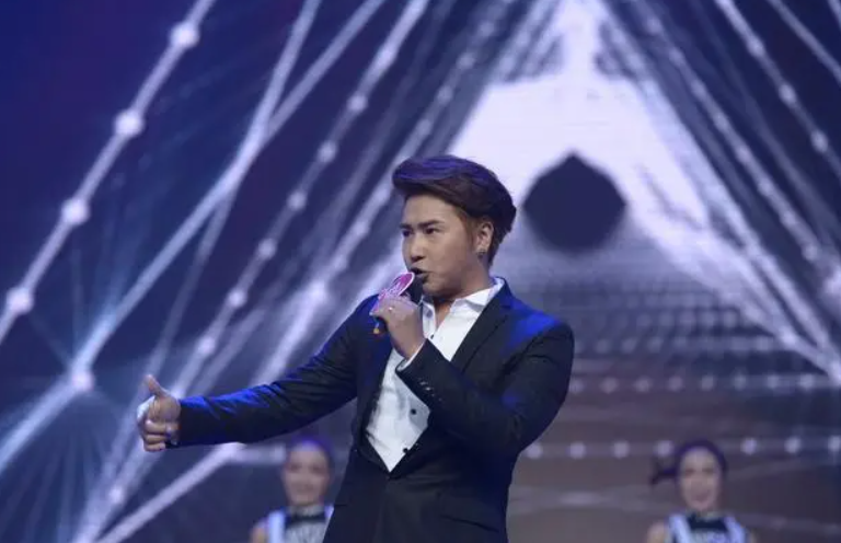 欧弟|“惨不忍睹”欧弟：落魄公子为父还债扮丑卖笑，如今事业家庭皆输