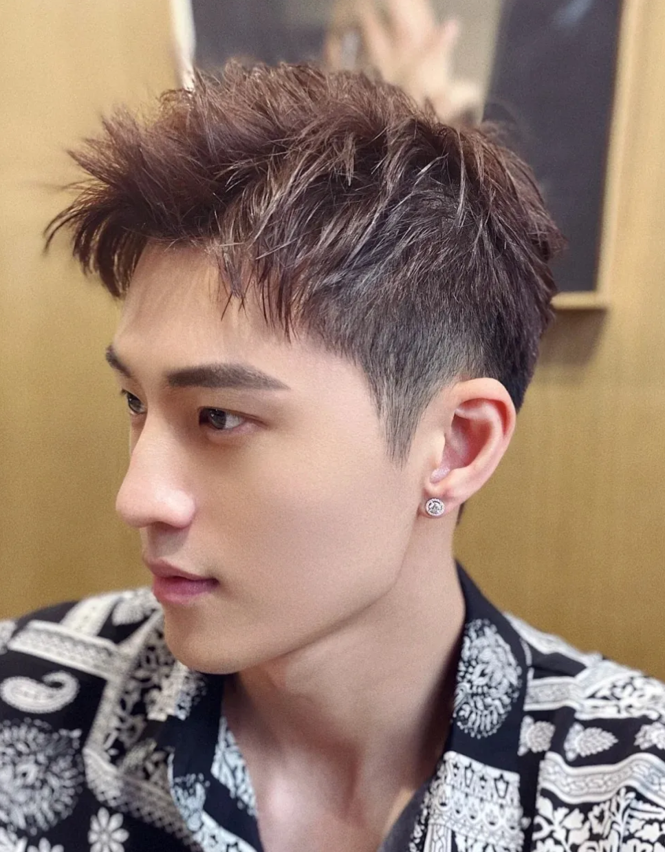 发型|快开学了，16款流行男发安排起来，你最喜欢哪一款