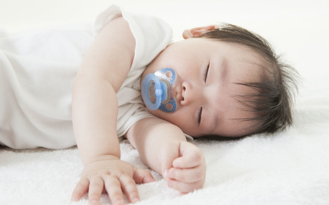 兜妈爱叨叨|刚出生20天宝宝就会“翻身”,妈妈得知原因后,婆婆被赶回老家