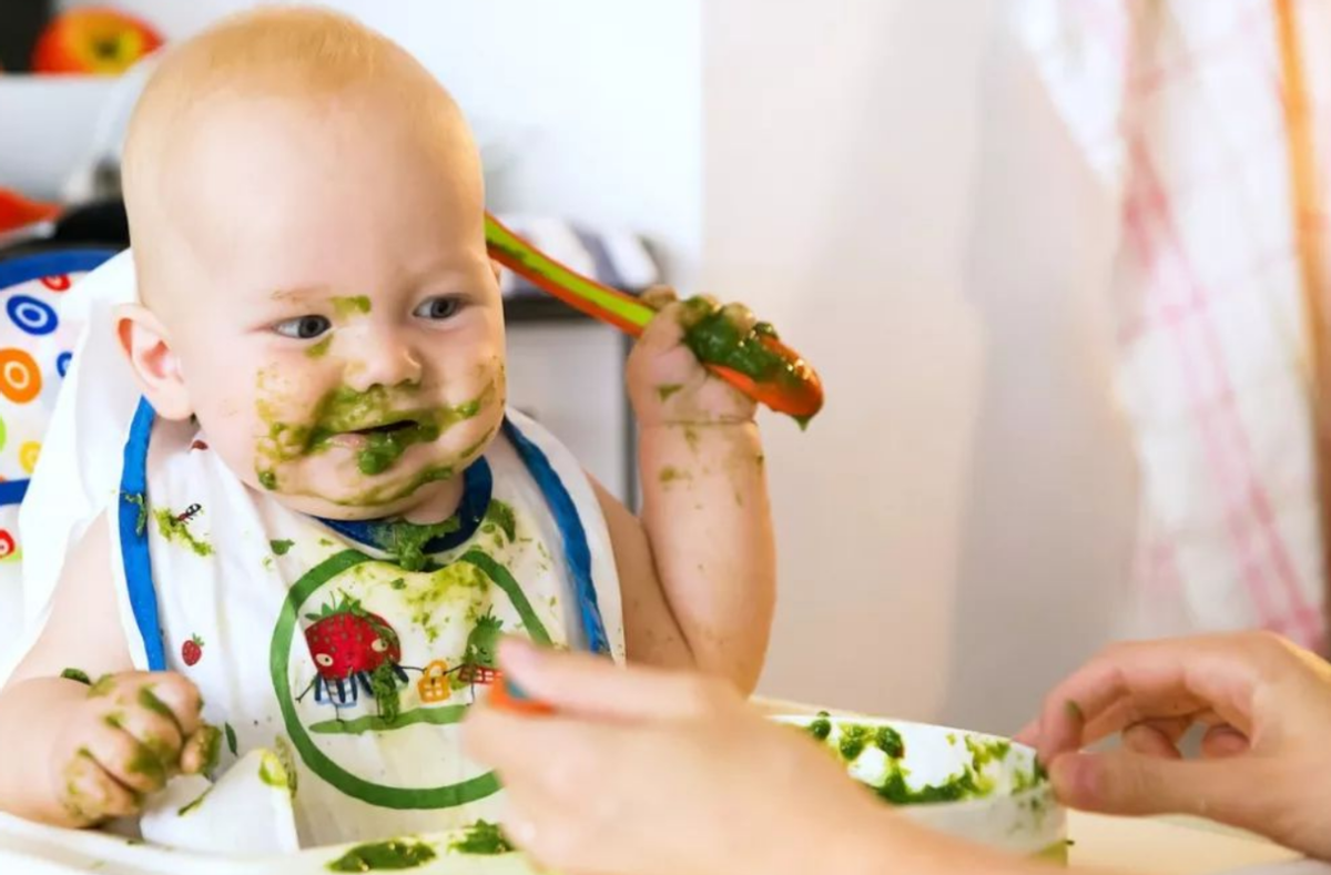 蔷薇妈妈育儿记|老一辈代代相传的“养护误区”:这6条都是育儿谣言,别再轻信了