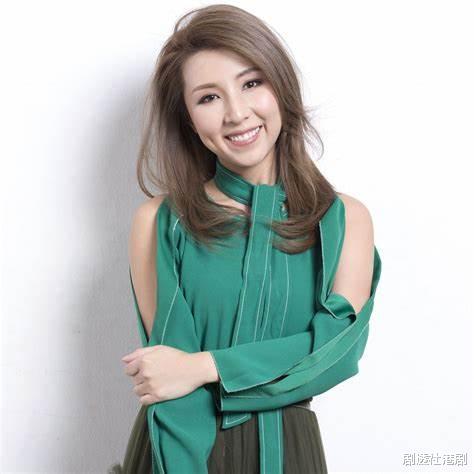 谭嘉仪|尴尬！买“过期鸡腿”到超市理论，谭嘉仪自认样衰：找个洞钻起来