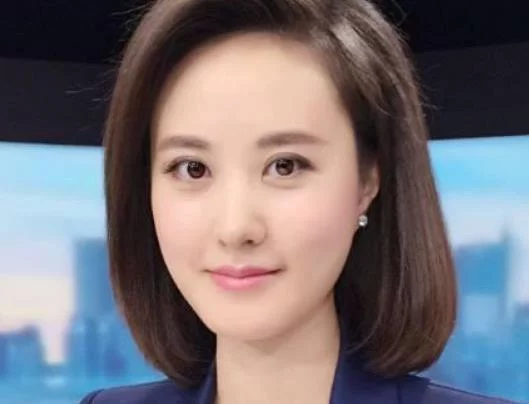 李沁|她是央视美女主持，曾是模特冠军，如今38岁却依旧单身一人！