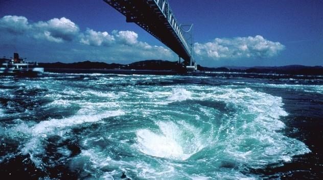 爱因斯坦 爱因斯坦诡异提问：若世界上只剩你一个人，门外敲门的人会是谁？