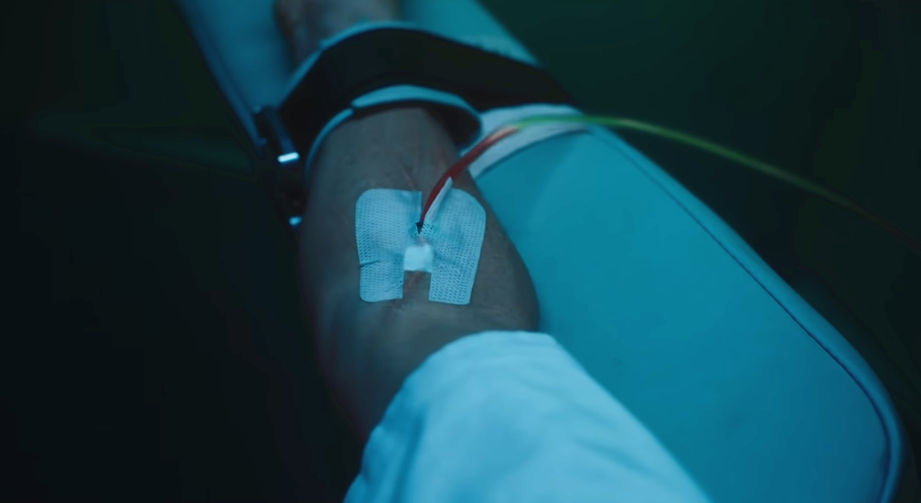 毒液|《毒液2》首段预告炸裂，毒液“大秀”厨艺，反派屠杀登场！