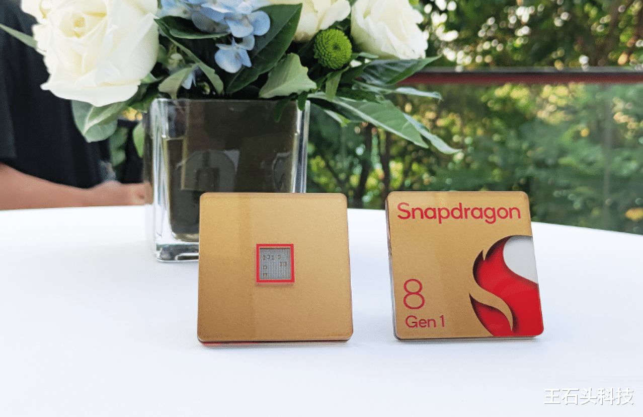 小米11|首款骁龙8 Gen1旗舰机,定价2999元起,正式成为“新爆款”!