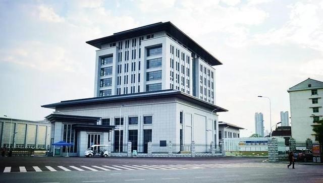 电子竞技|名校毕业生纷纷求职卷烟厂,当得知录用岗位后,网友却不淡定了