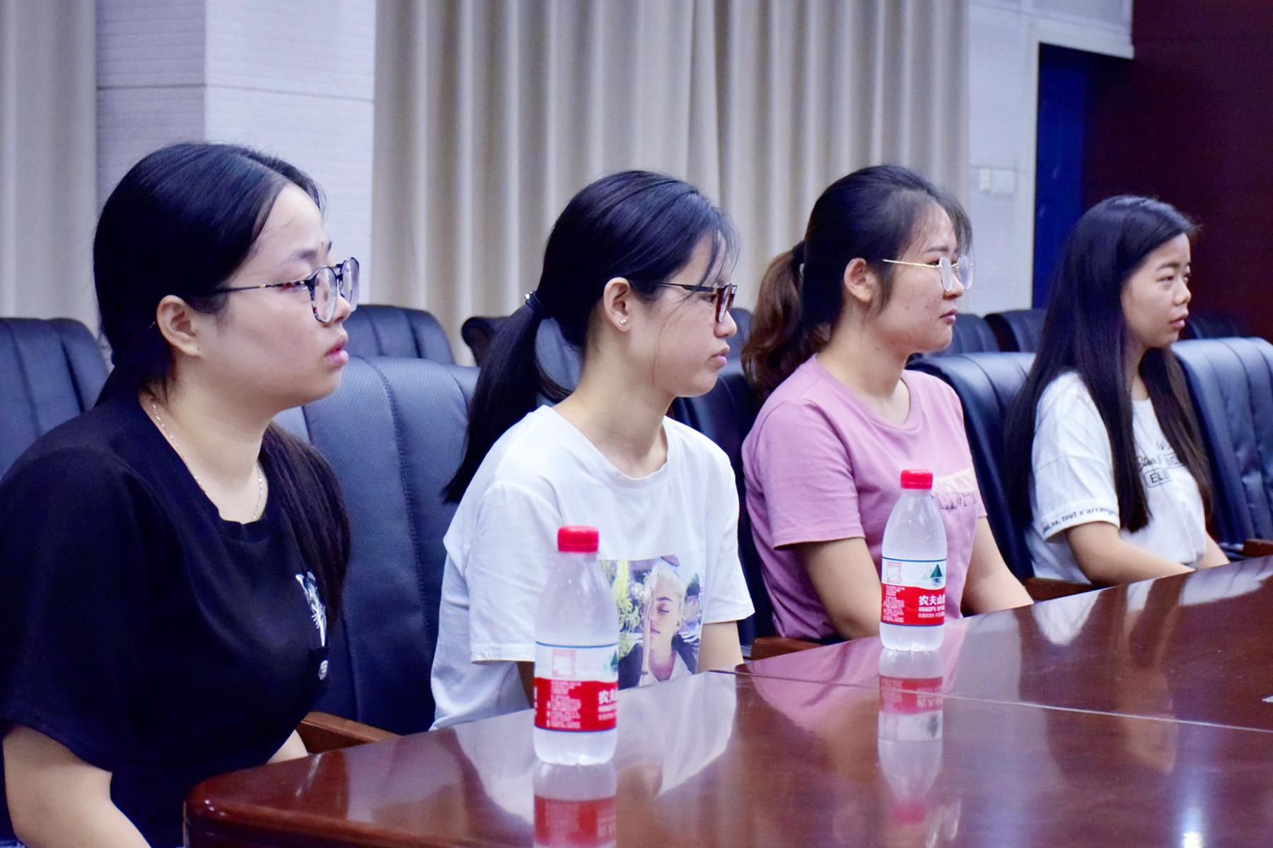 医生|新“铁饭碗”职业出炉，公务员连前三都没排上，榜首实至名归