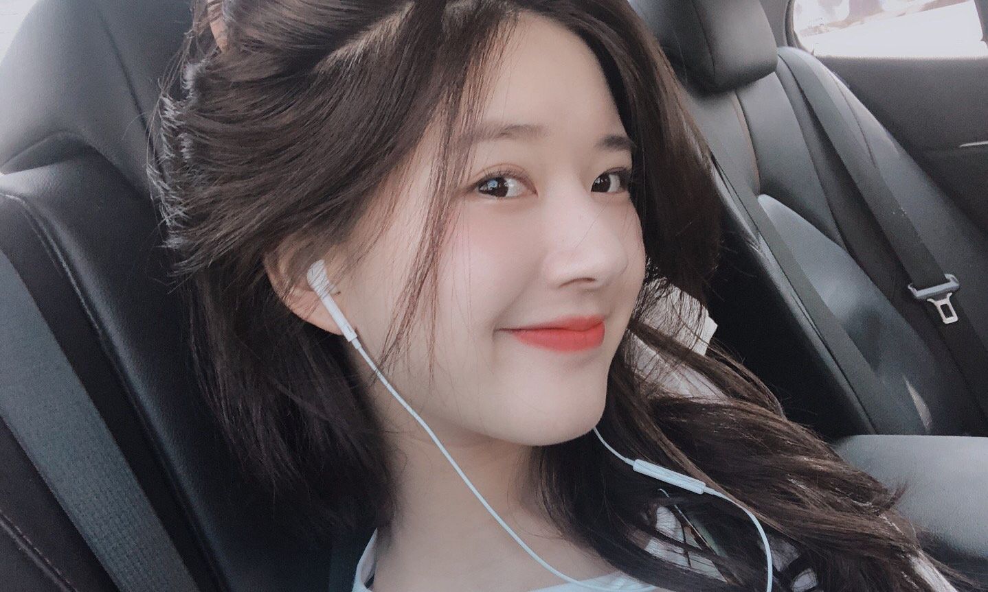 赵露思|小八卦：张哲瀚、杨紫、baby、赵露思、燕子、于小彤、沈月、董洁、林依晨