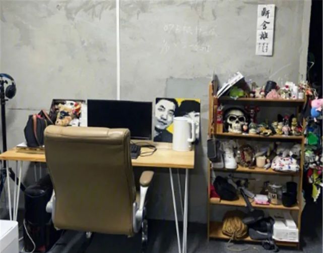 小夫妻没钱装修直接住毛坯房,却布置得超温馨!网友:这生活羡慕