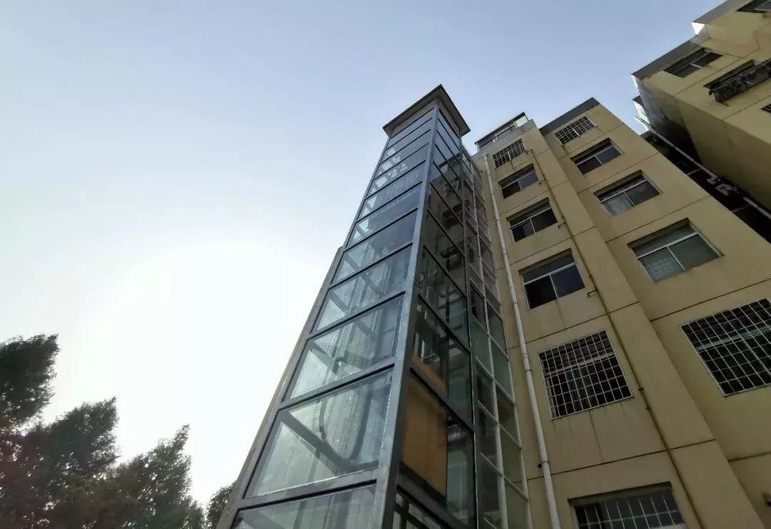 李行娱乐 小区电梯用一次1块钱？“刷脸电梯”让业主们愤怒