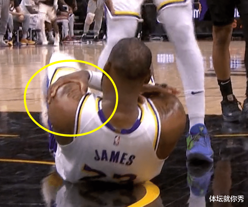 運動|湖人太陽火爆沖突！詹姆斯被掀翻，20人亂作一團，誰注意保羅舉動