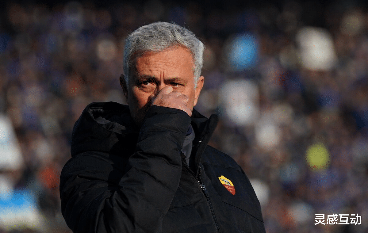 穆里尼奧|強(qiáng)強(qiáng)之戰(zhàn)，一場標(biāo)準(zhǔn)的穆里尼奧式的勝利！彰顯大師級(jí)的臨場能力