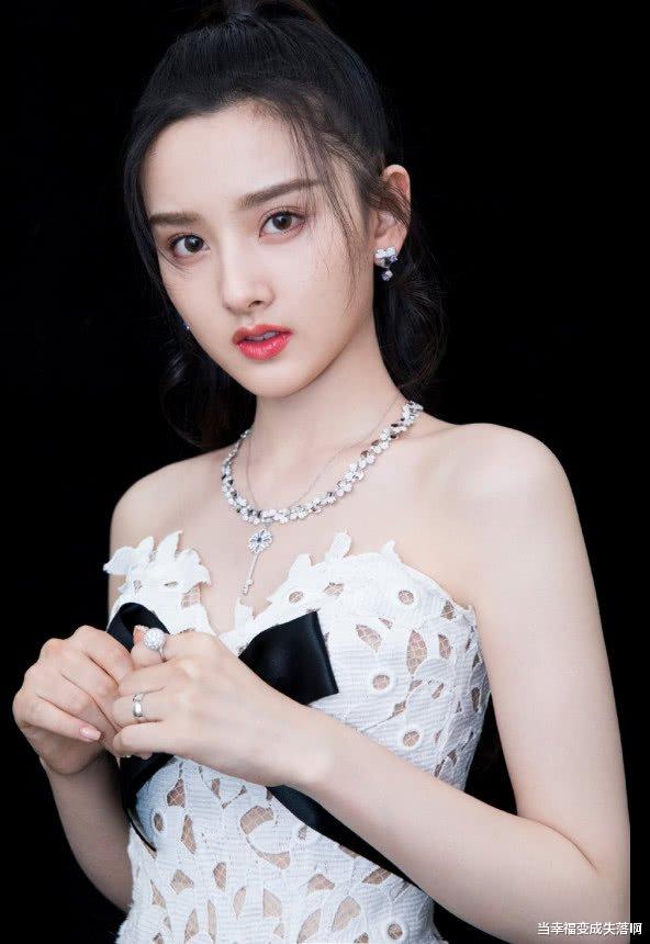 宋祖儿|宋祖儿被夸“人间清醒”，或许是因为她很幸运