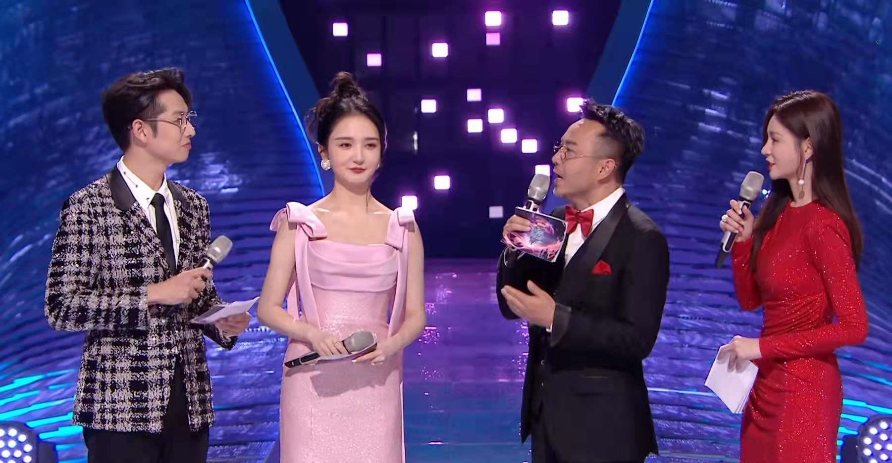 跨年晚会|湖南跨年晚会实力派歌手稳，流量歌手尬，2个环节让人感动落泪