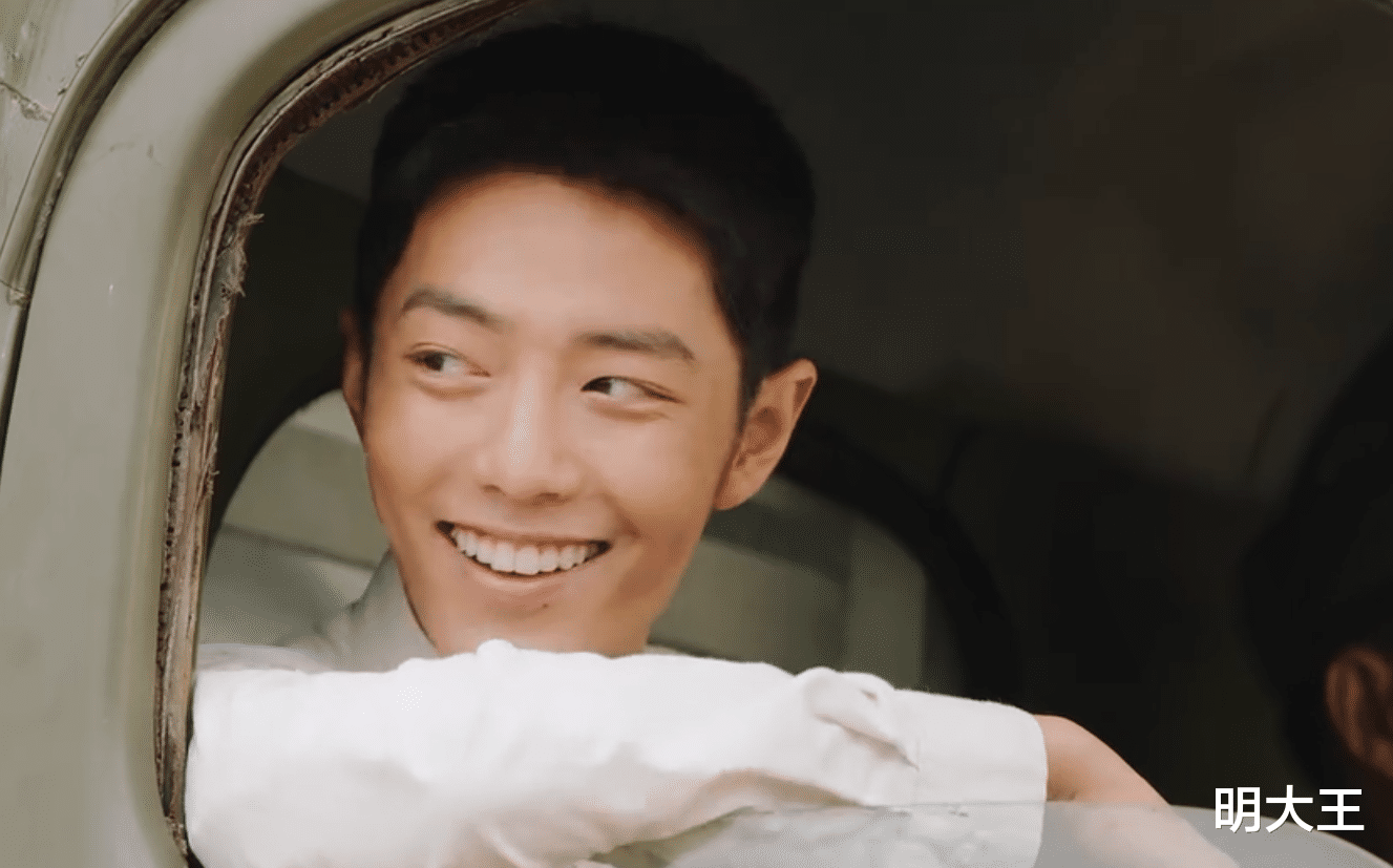 肖战|“顶流”演员肖战再遭群嘲：吃饭要不要人帮你？