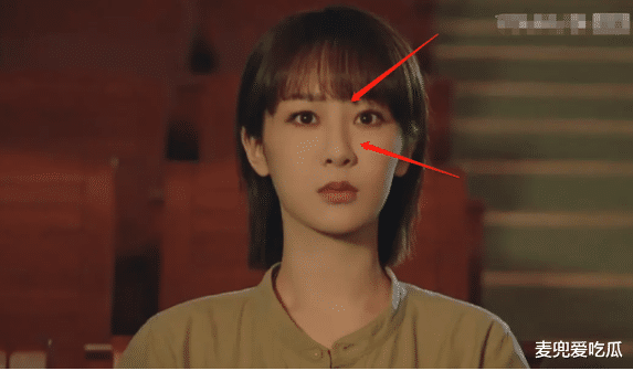 杨紫|杨紫活动生图曝光？面部肿胀脸又僵了，网友质疑打完针还没恢复好？