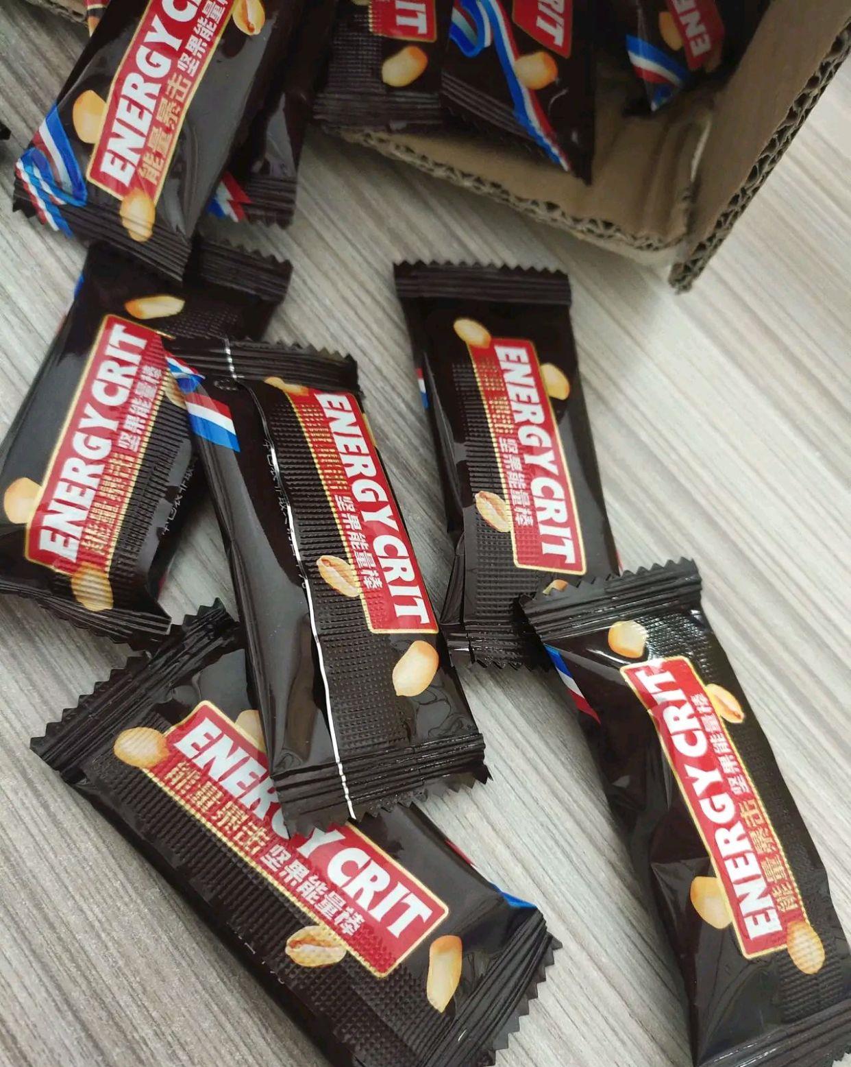 陈亚男|陈亚男说不清了，被爆她直播间卖的产品没有生产日期，有图有实物