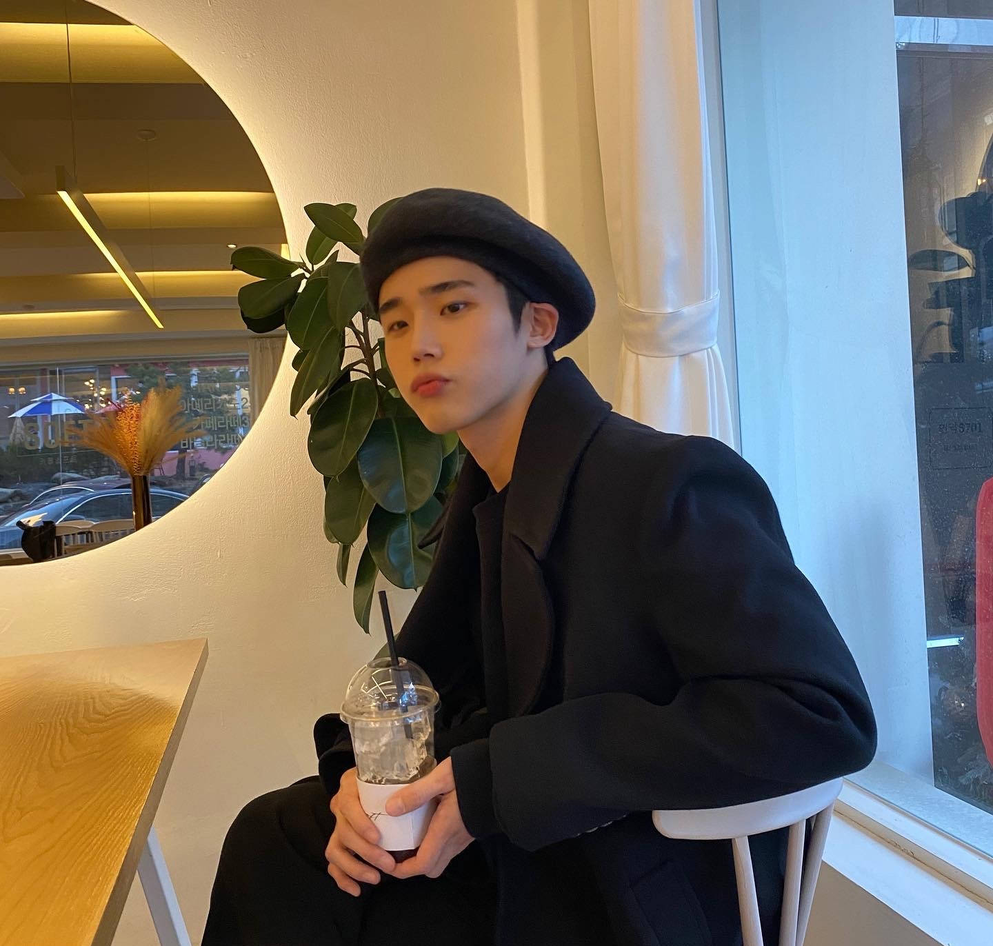 陈瑶|29岁恋综男嘉宾被曝曾是酒店牛郎后用生命担保辟谣，年下小奶狗真的爱傍大款？