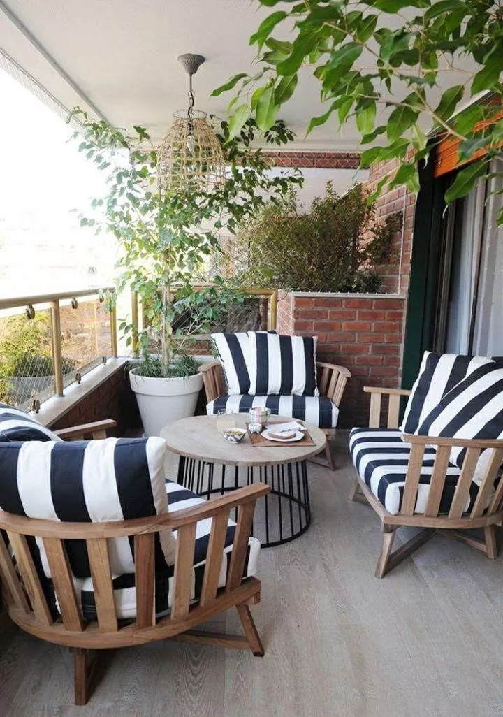 硅胶|阳台封窗又丑还贵？老师傅苦笑：“那是你不懂得这样设计！”