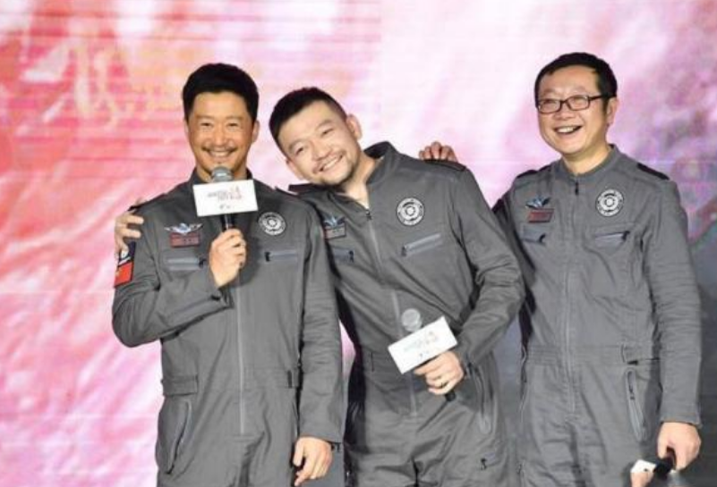 吴京|吴京亲手捧红的“白眼狼”，爆红后竟嘲讽吴京，网友：报应来了！