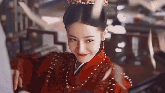 迪丽热巴|5位“新疆美女”，热巴娜扎颜值实在太可了，蒋欣情商简直是绝了