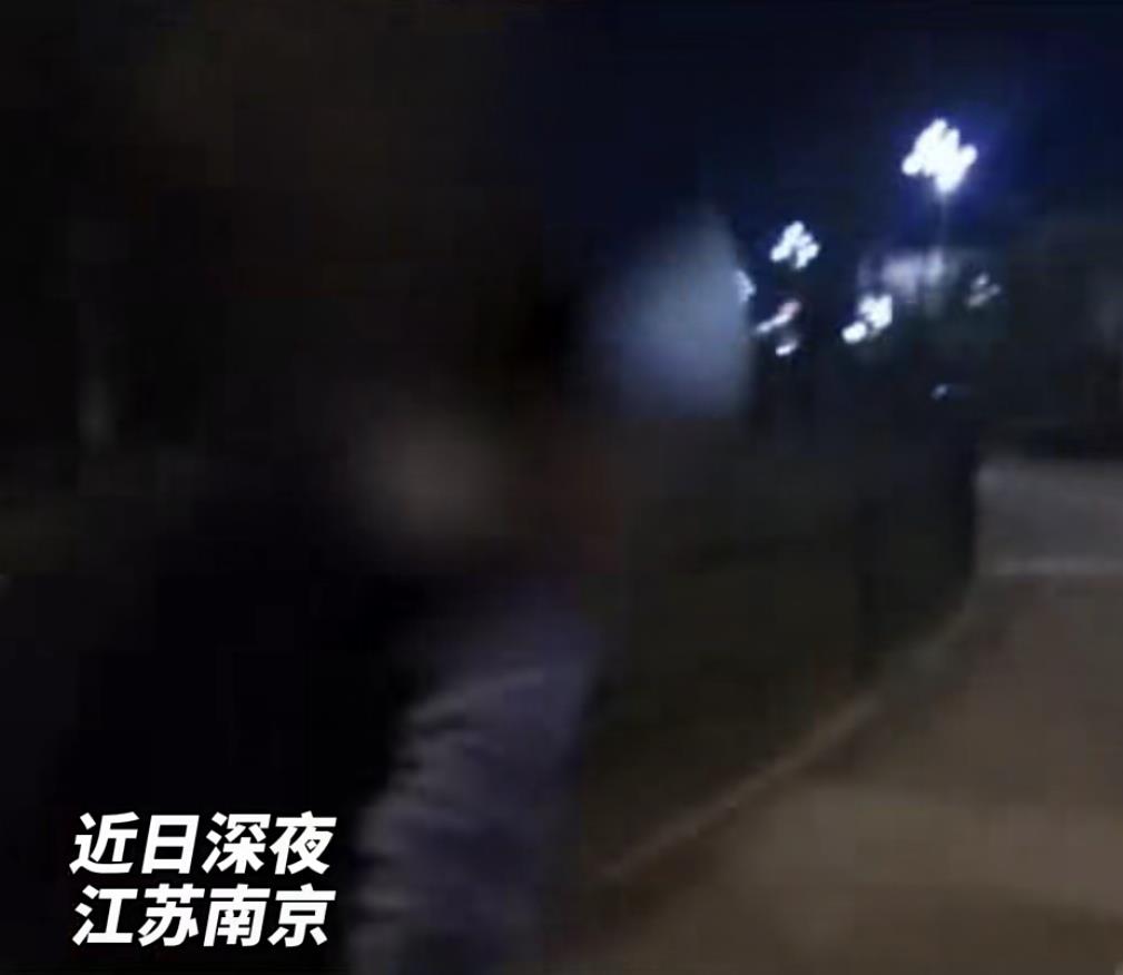 梦想中的 江苏：12岁男孩趁家人熟睡偷偷离家，民警得知原因后“泪湿眼眶”