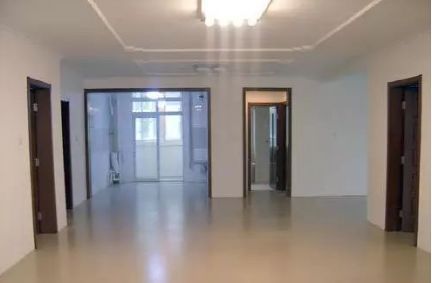 地板除了铺瓷砖跟木板，还能有其他设计方案吗？老师傅推荐这样装