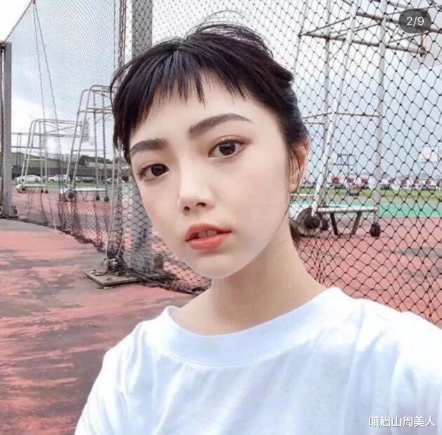 发型|?45岁的女人，建议避开这5种发型，不仅大妈感十足，还显老没气质