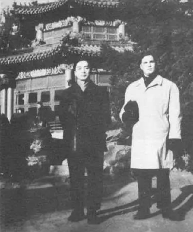 张婧仪|法国外交官爱上京剧女演员，二人生下一子，多年后发现妻子是男人