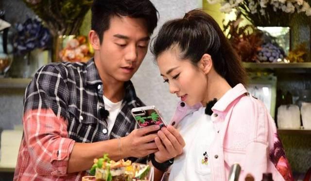 我是妈妈|奔驰男车主好心搀扶摔倒大妈，大妈却推销“嫁女儿”，结局很有趣