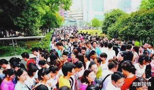周新聊情|武汉大手笔迎接大学生开学：51个站直送到校门口