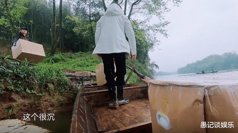 向往的生活|《向往的生活》第一期，暴露极大安全隐患，摄制组一帮人没发现？