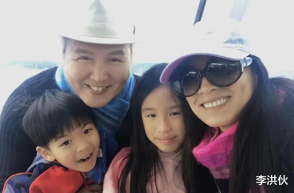 赵本山|会投胎有多重要？王思聪身边美女环绕，赵本山儿子到哪儿都是焦点