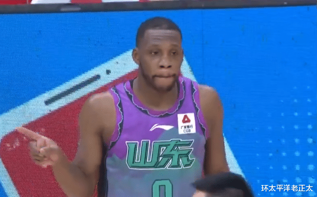 山東男籃|37歲哈德森寶刀未老！轟38+7率隊(duì)擊潰黑馬，最后4分鐘12-0大逆轉(zhuǎn)