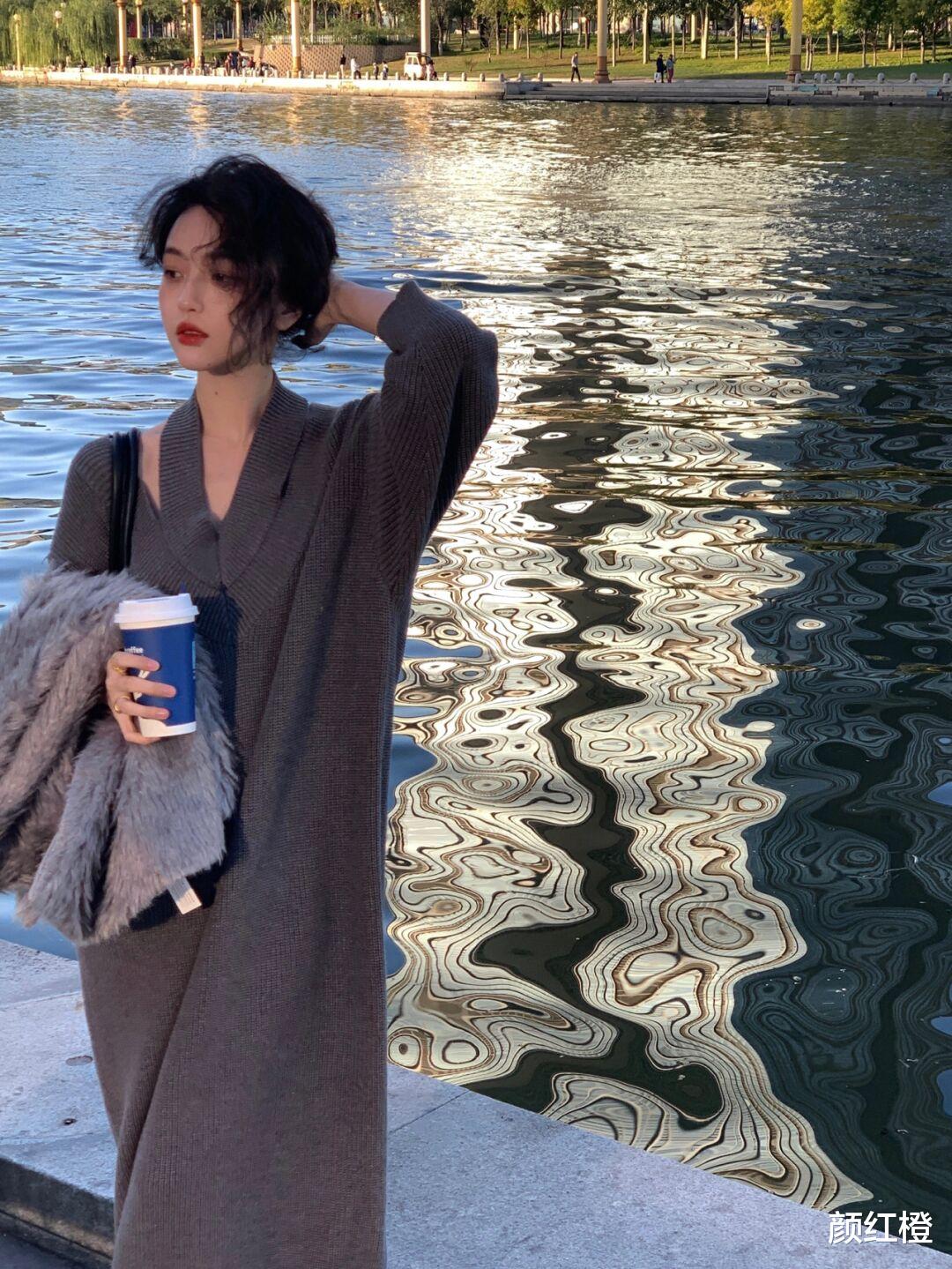 颜红橙 冬天不一定要穿裤子才保暖，这些连衣裙不仅洋气还保暖，值得借鉴