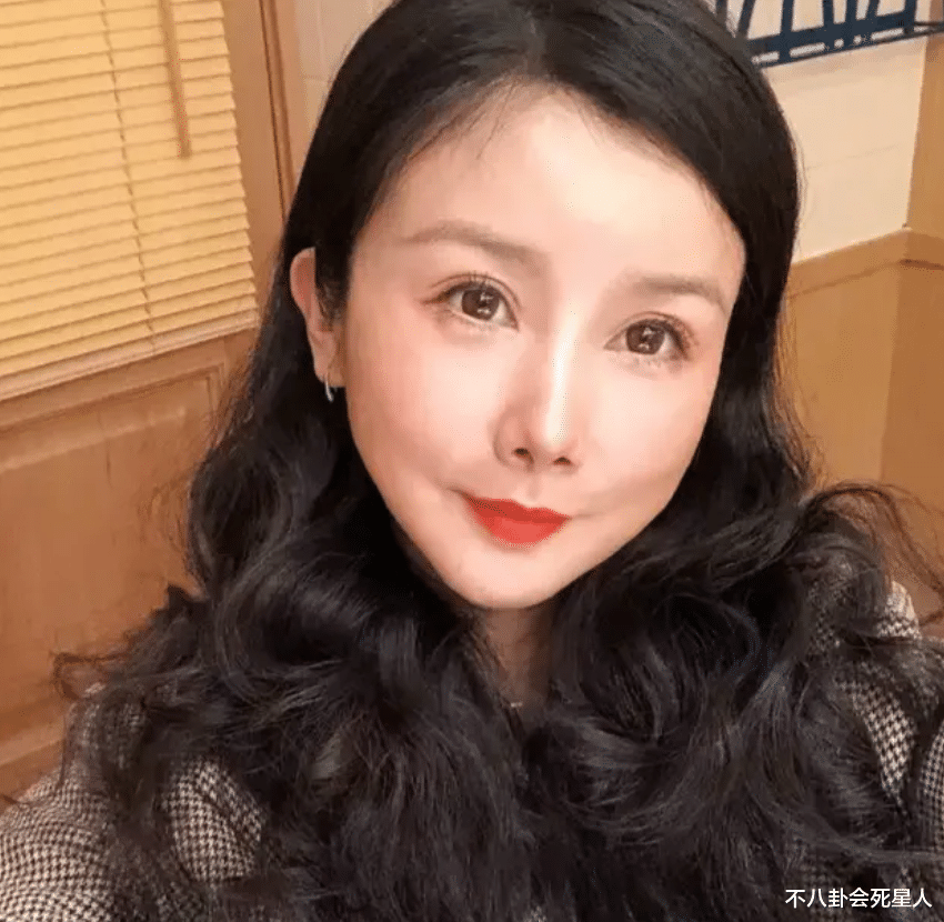 金晨|美人脸却败在鼻子上？这15位女星鼻子突兀，太可惜！