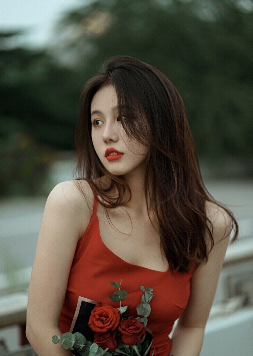 小妮的故事|女孩子一个人走夜路，该注意什么！