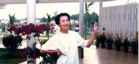 张馨予|2002年，41岁的她患癌去世，留下2岁的儿子，成陈道明一生的痛