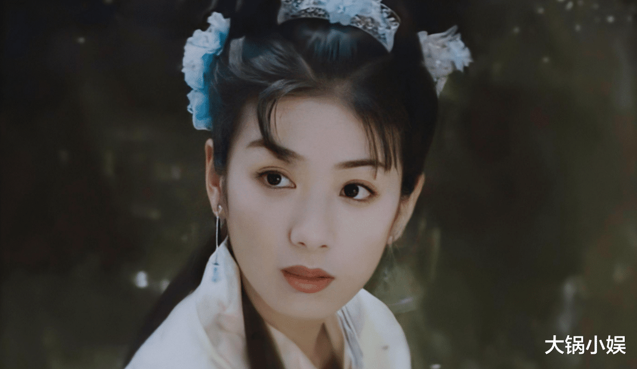 上错花轿|《上错花轿》20年后再聚，两大女主一位女三，都输给了一“丫环”